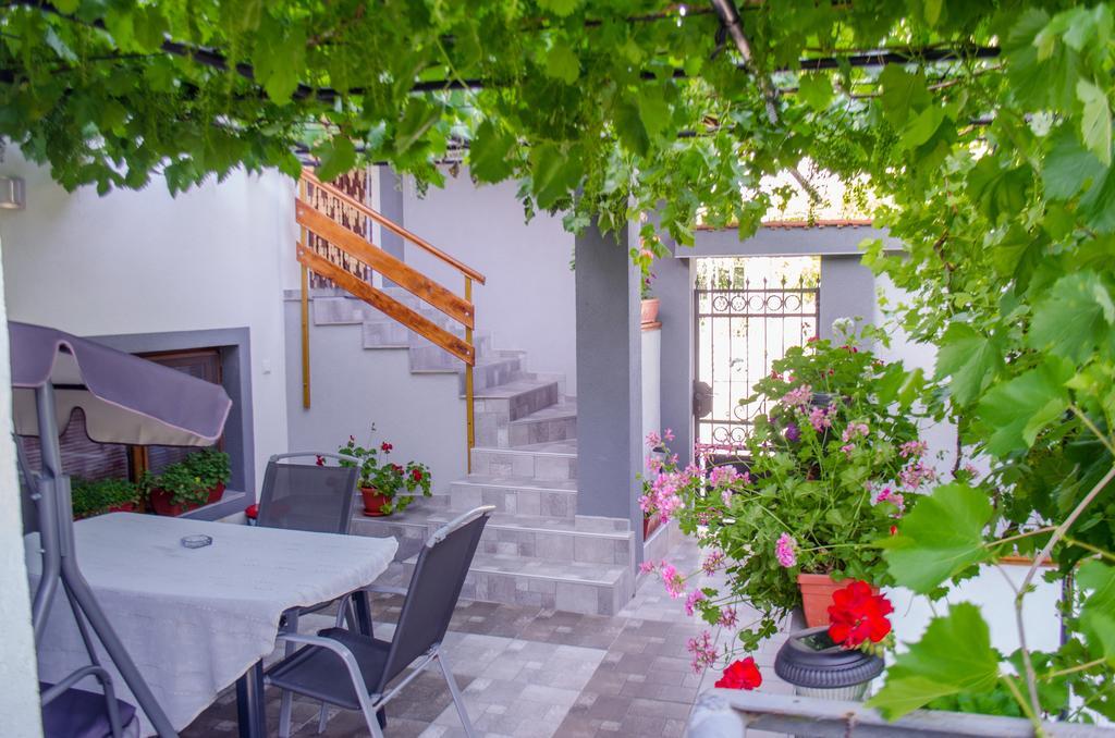 Guesthouse Juli Сапарева-Баня Экстерьер фото